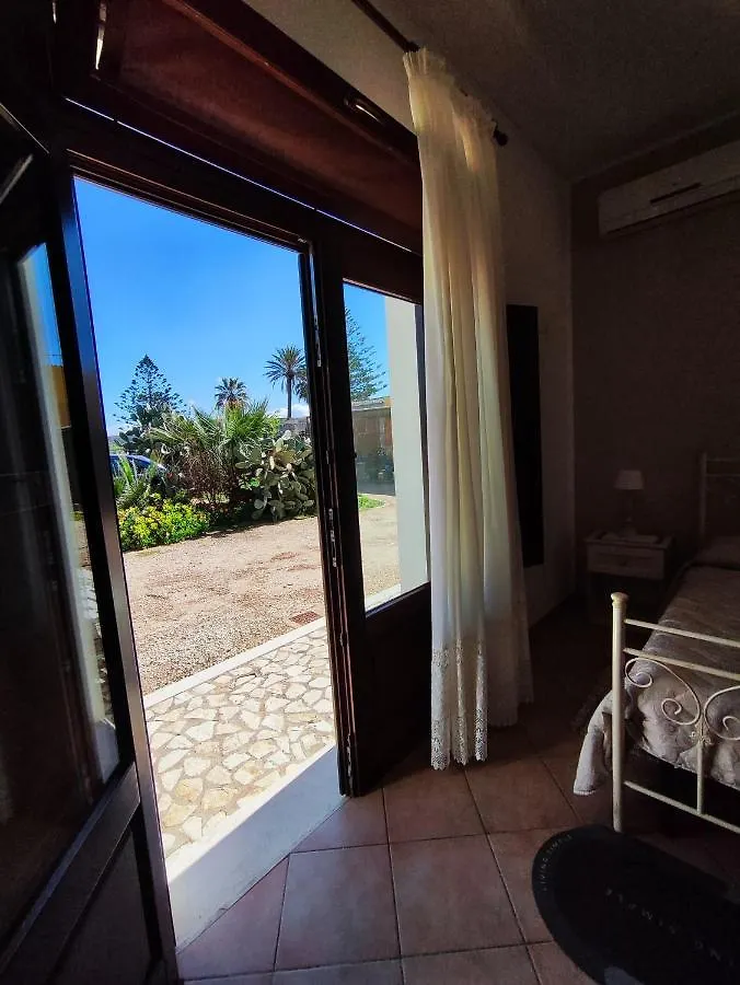 Casolare Nelle Saline Bed & Breakfast Torre Nubia