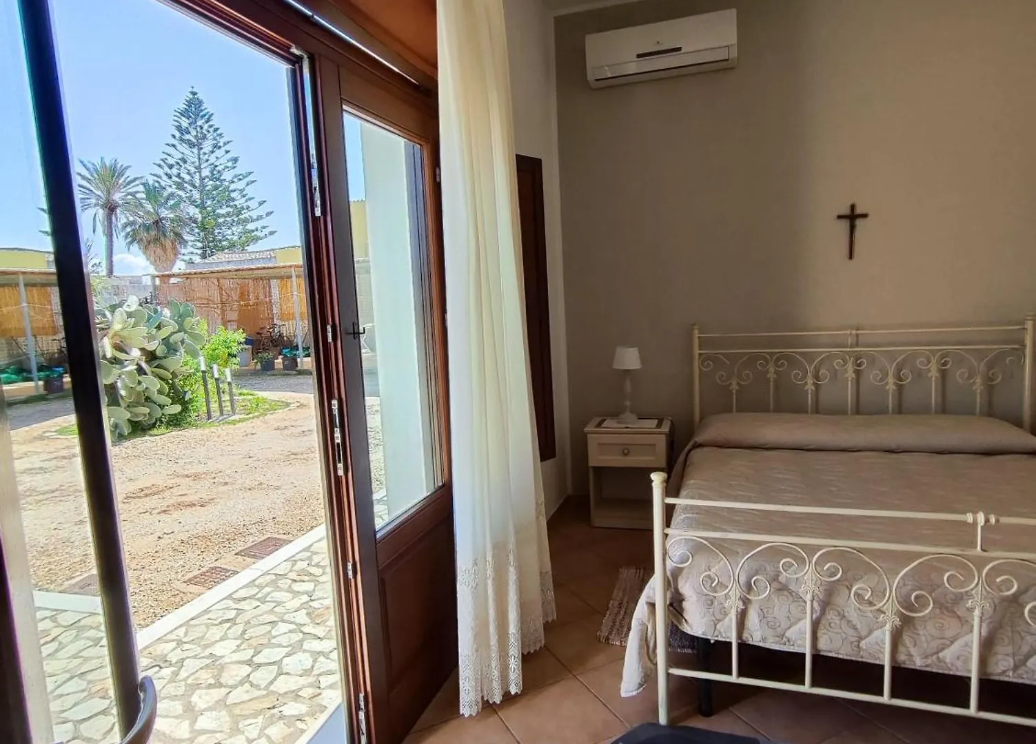 Casolare Nelle Saline Bed & Breakfast Torre Nubia Italy